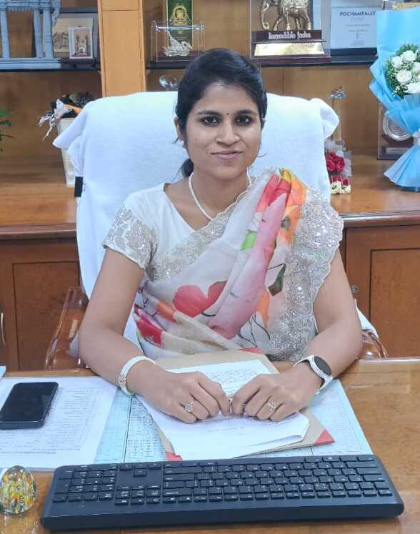 Smt. Valluru Kranthi, IAS